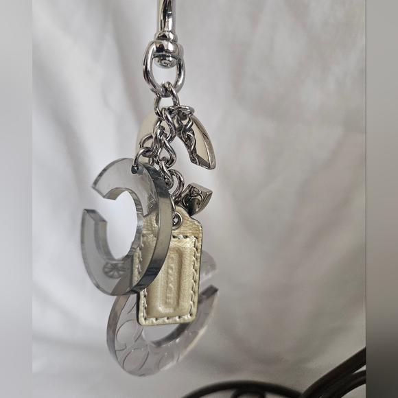 Coach Rare Horse And Carriage Large Signature C's Keychain Fob Or Bag Charm - Picture 4 of 5